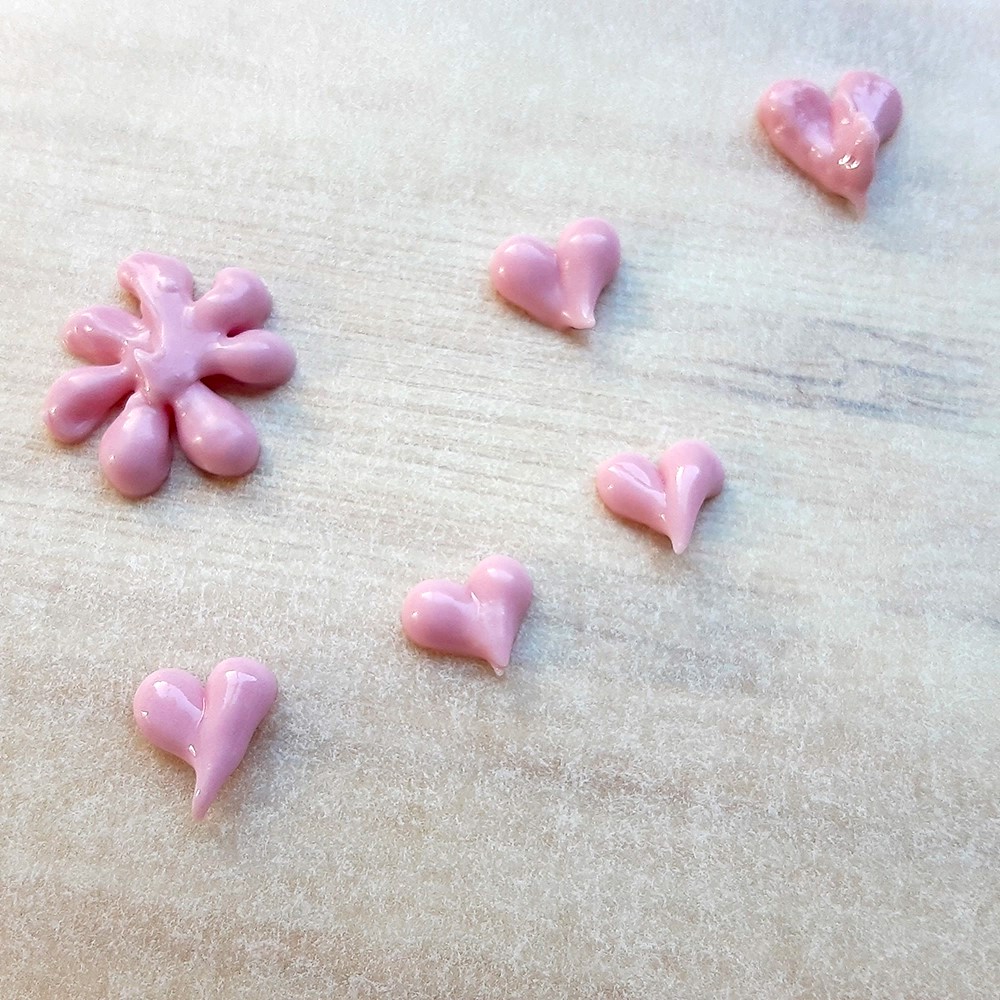 チョコペンでハート&お花&星モチーフの画像