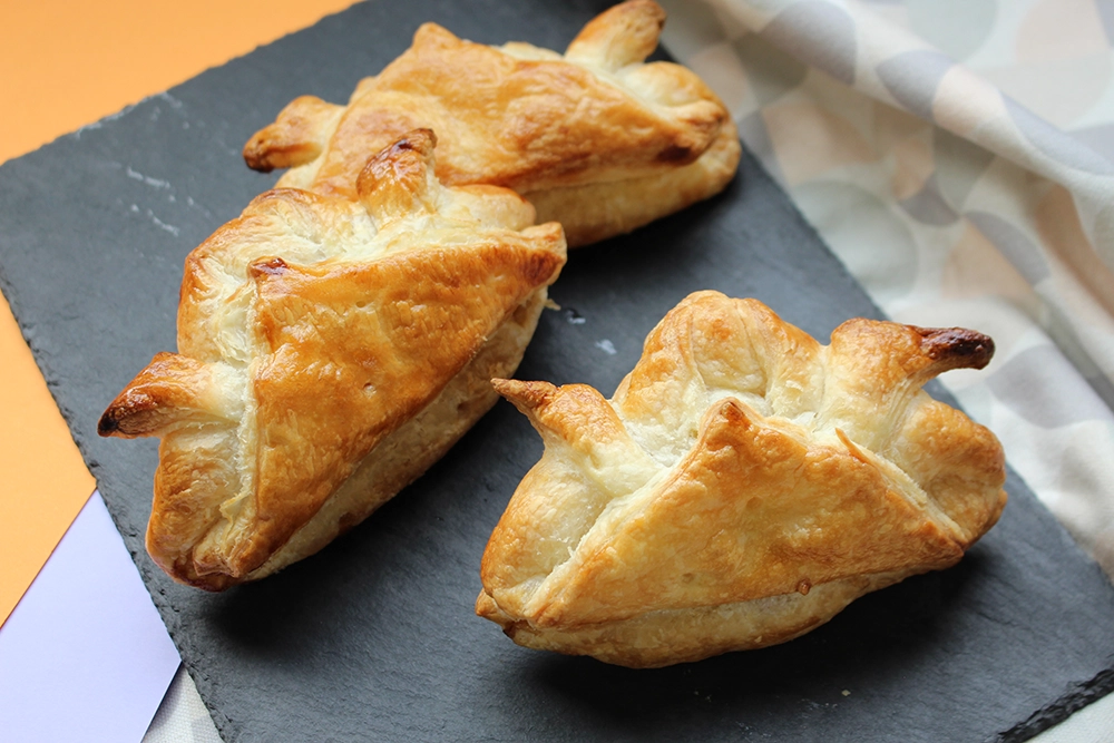 \こどもの日に/ 兜のアップルパイの画像