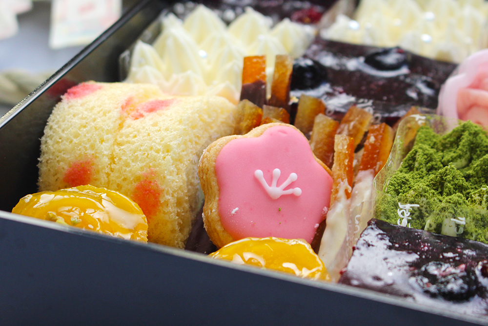 梅の花アイシングクッキー（おせち）の画像