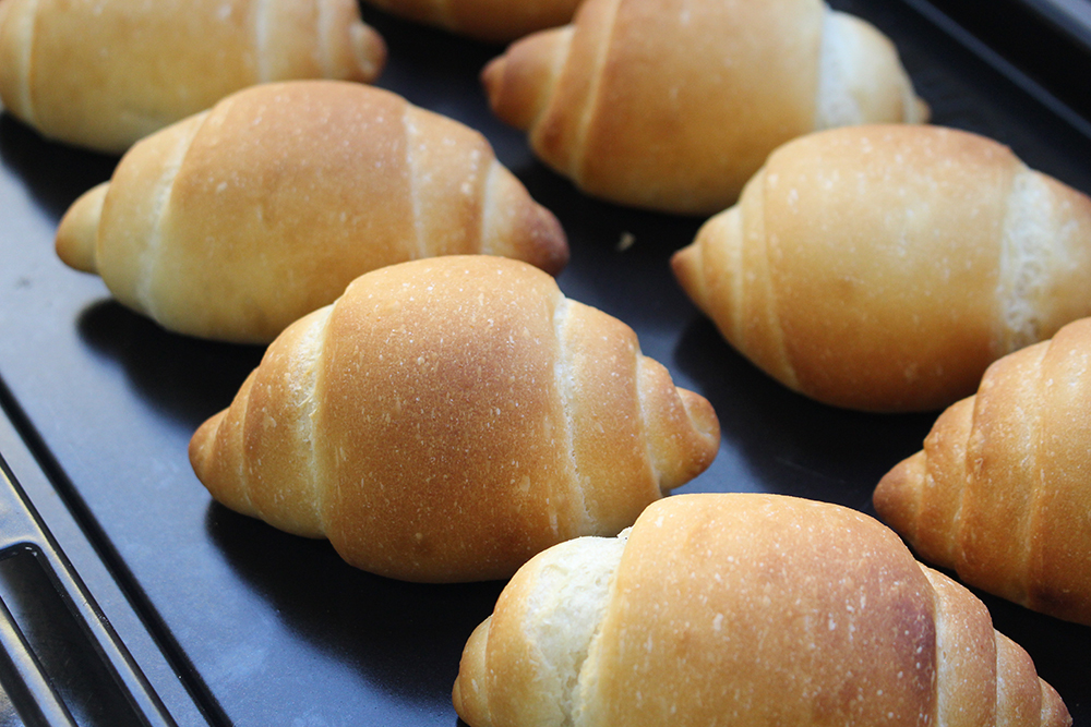 オートミールパウダー入りロールパンの画像