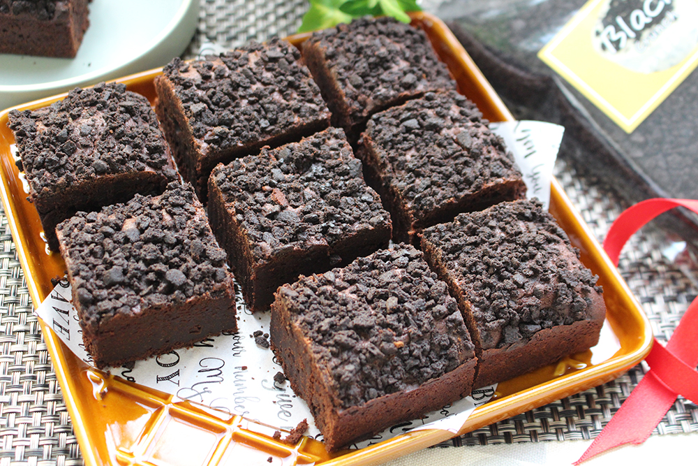 【動画】上はザクザク・中はしっとり濃厚ビターチョコブラウニーの画像