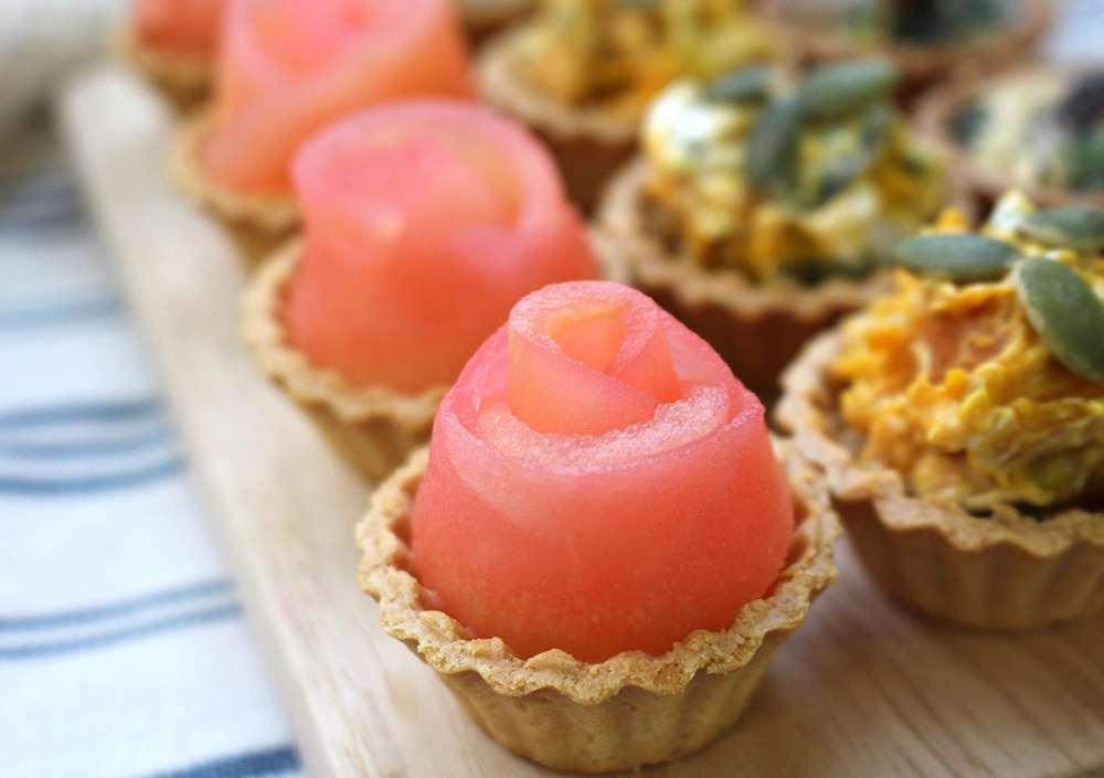 リンゴのミニタルト(PT-3使用)の画像