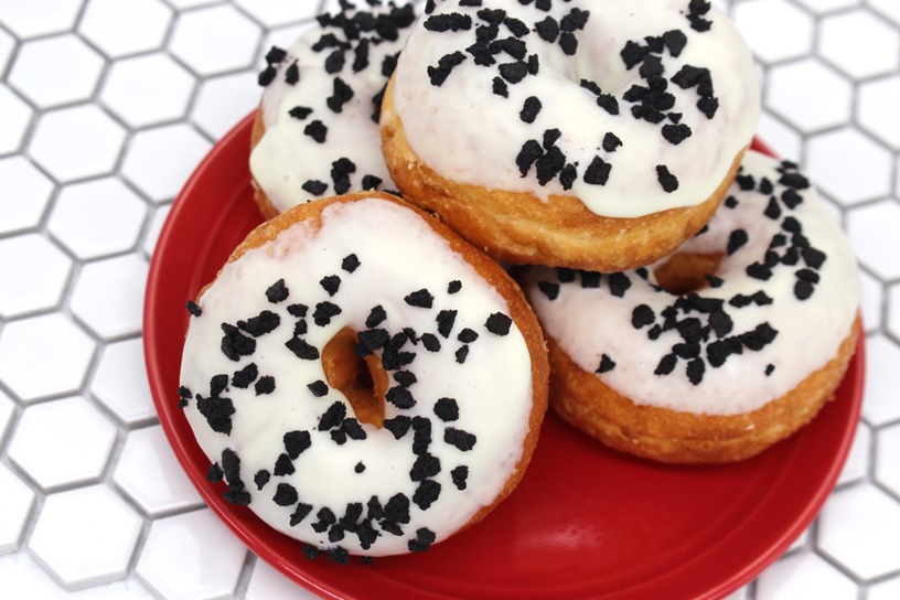 【スタバ再現】クッキークリームドーナツの画像