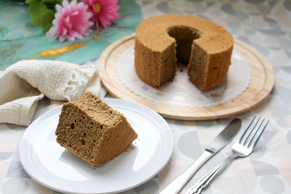 オートミールパウダーのほうじ茶シフォンケーキの画像