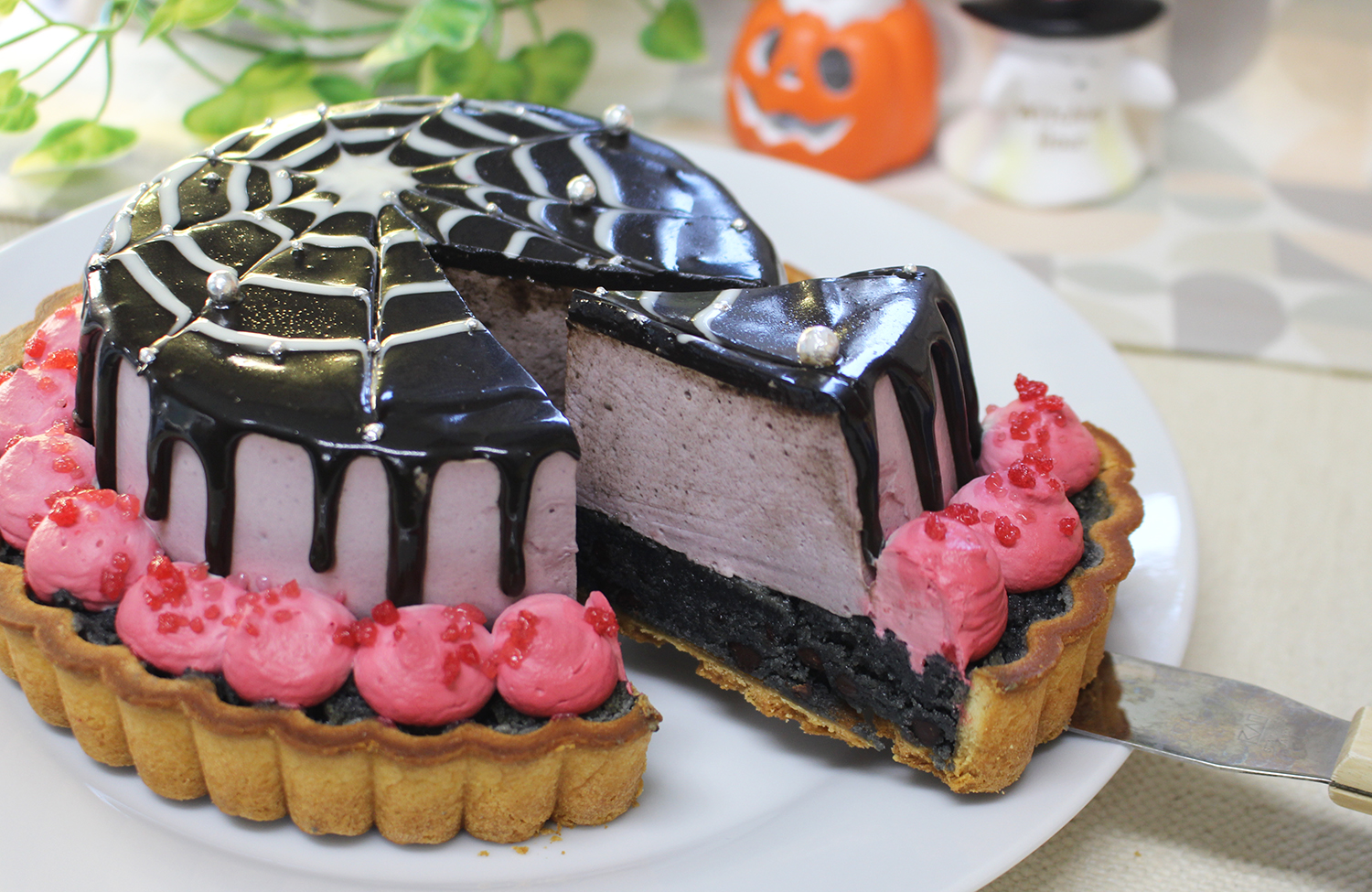 紫芋のムースタルト(ハロウィン)の画像