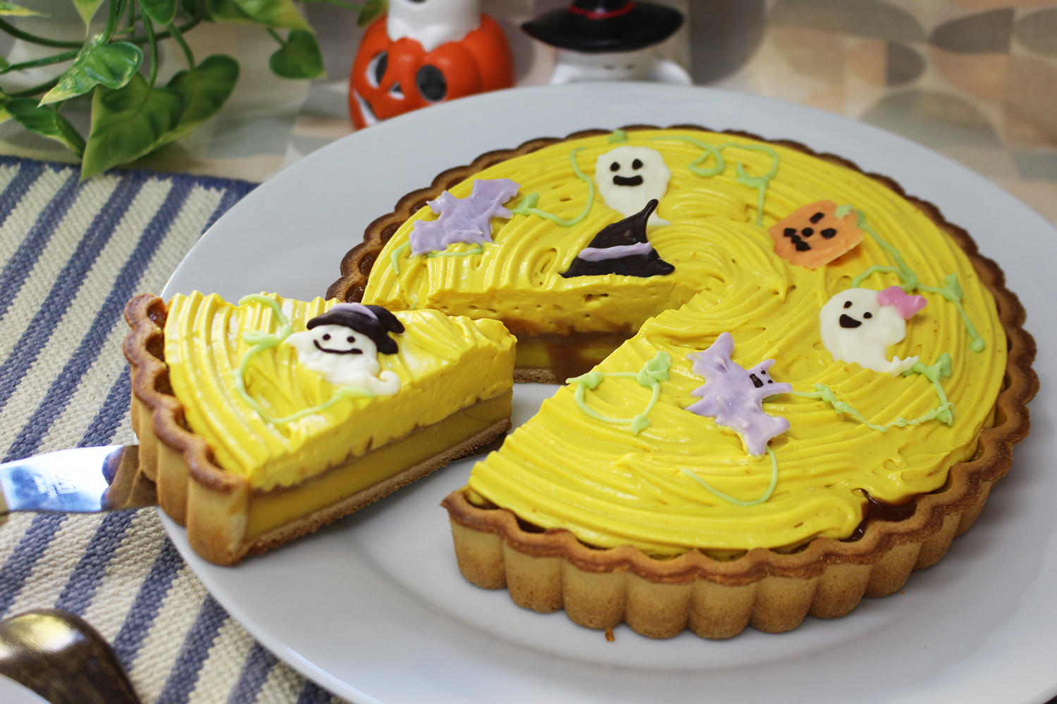 かぼちゃのプリンタルト(ハロウィン)の画像