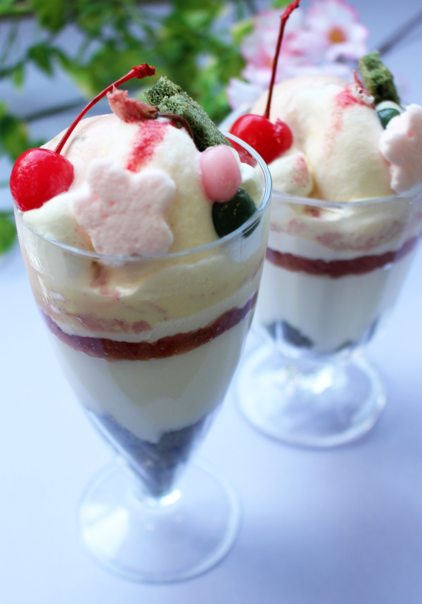 桜のパフェの画像