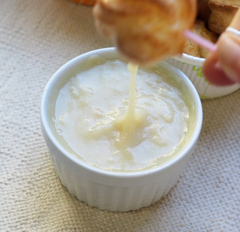 ホワイトチョコのホワイトソースの画像