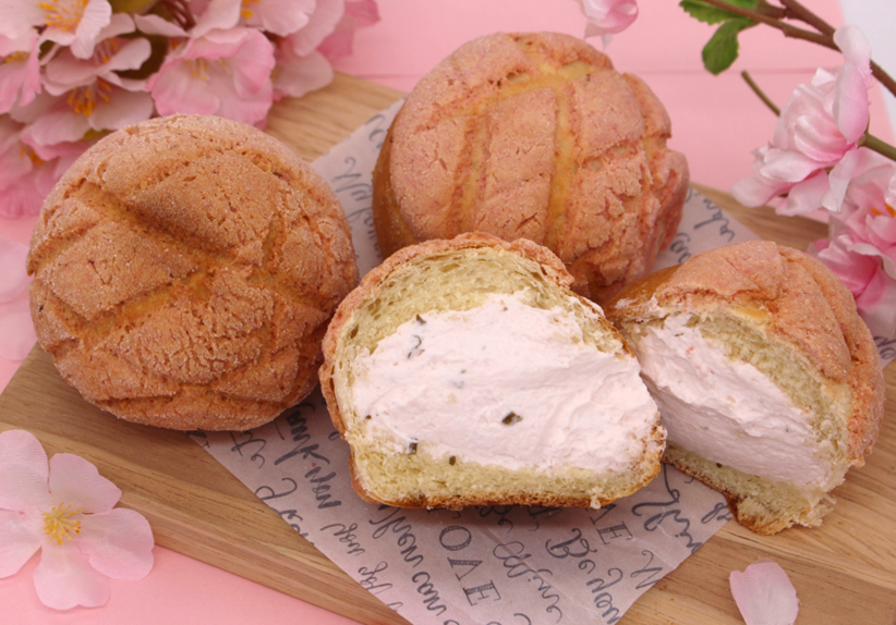 さくら色のクリームメロンパンの画像