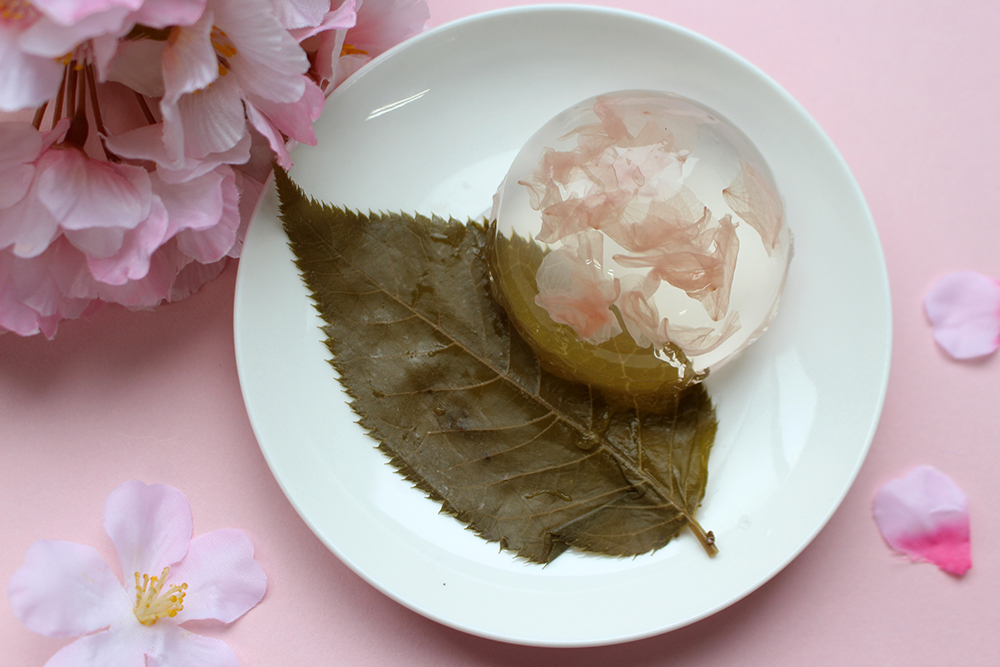 桜の水ゼリーの画像