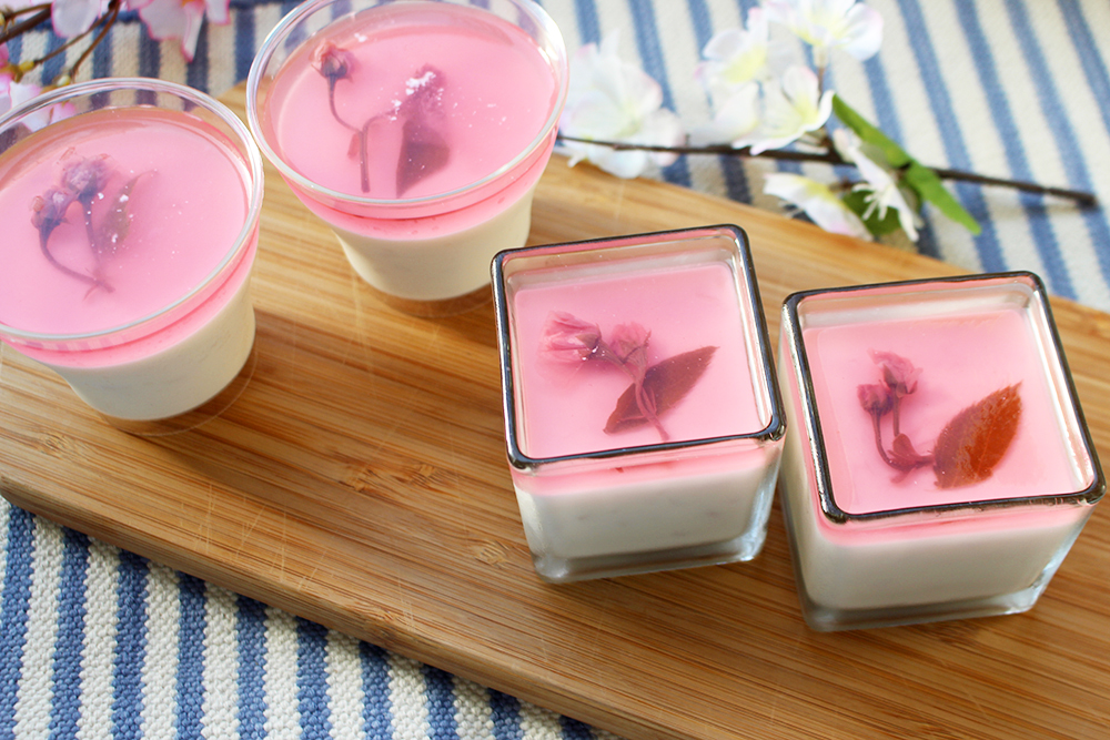 桜の杏仁豆腐の画像