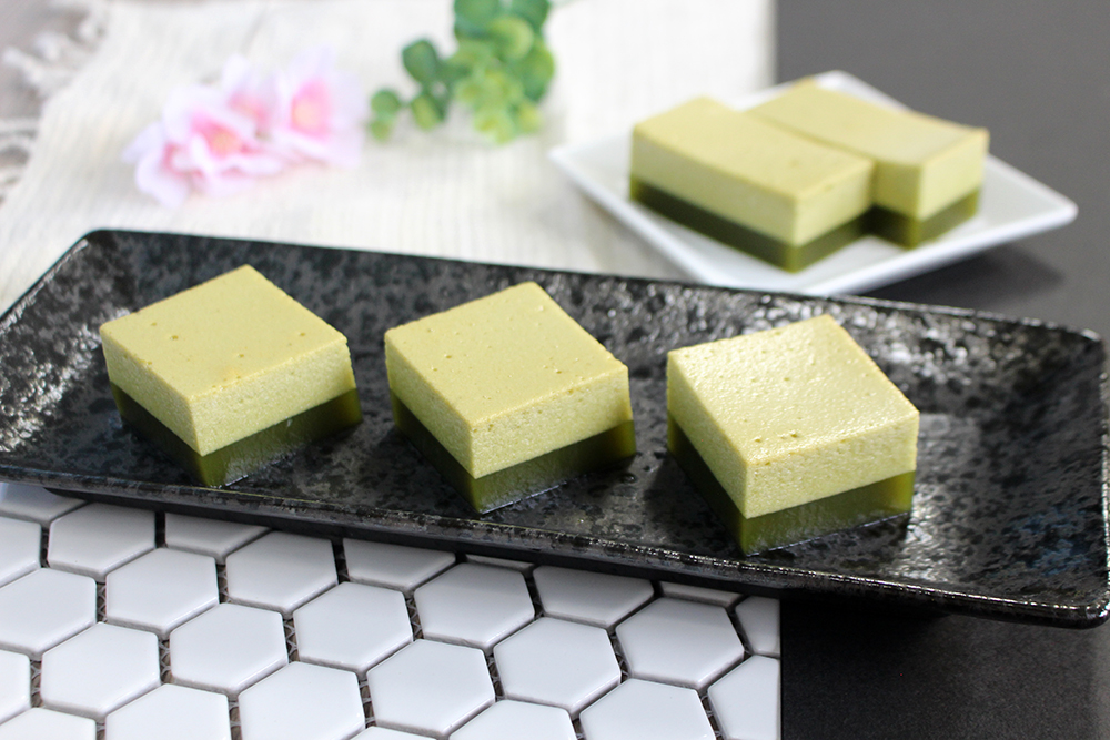 ２層になる抹茶の淡雪の画像