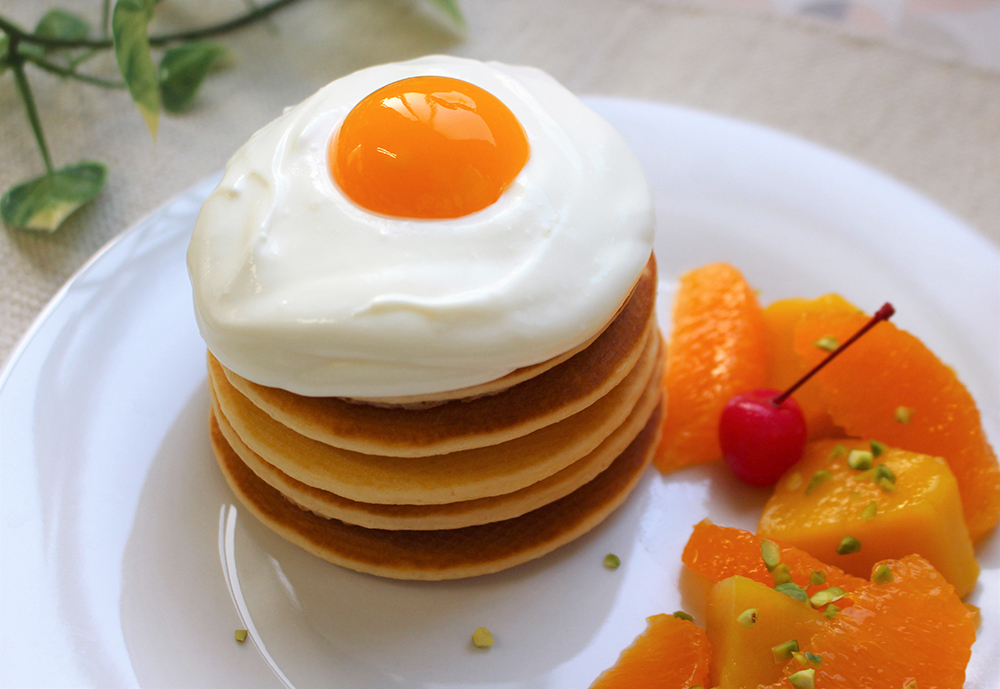 目玉焼き風パンケーキの画像